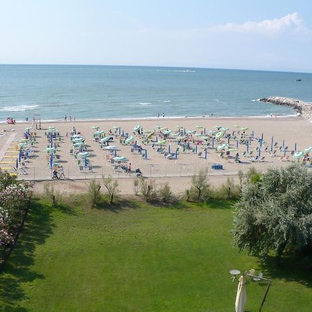 Casa Per Ferie Maria Assunta Hotel Lido di Jesolo Exterior photo